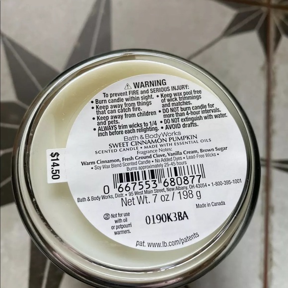 BATH AND BODY WORKS~LOT 0F 2~SINGLE WICK CANDLES~SWEET CIN. PUMPKIN, LEAVES~NEW - Picture 4 of 6